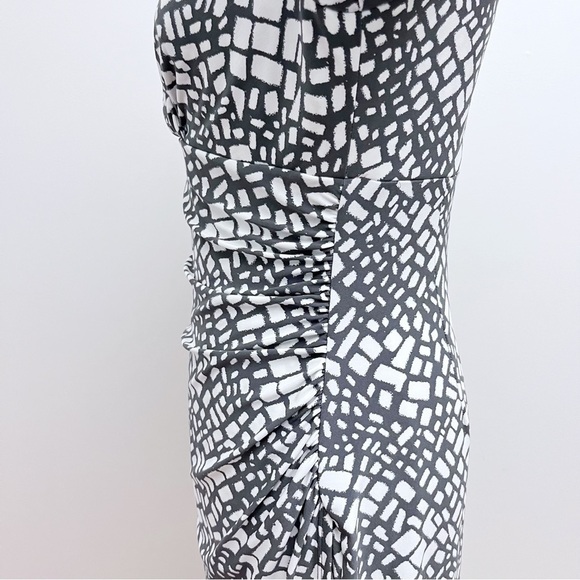 Lauren Ralph Lauren Block Print V Neck Faux Wrap Knee Length Shift Dress Size 8 - Picture 7 of 13